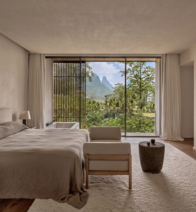 ONE BEDROOM DELUXE SUITE
