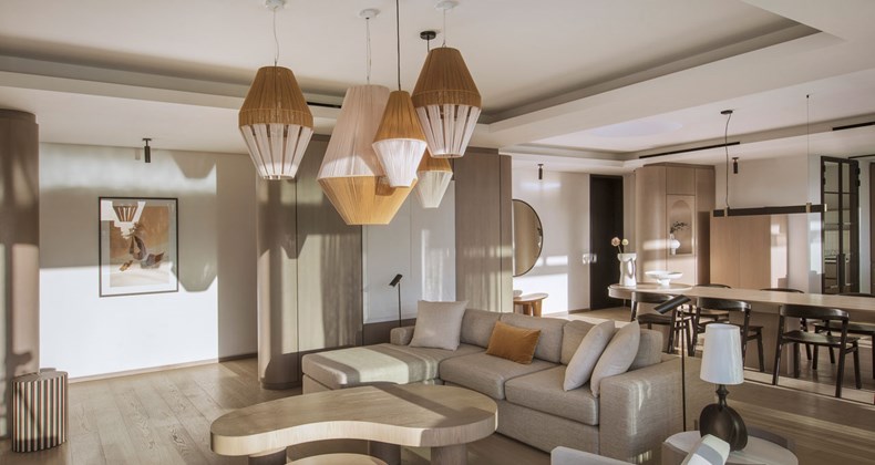 LUX<BDI>*</BDI> POOL PENTHOUSES