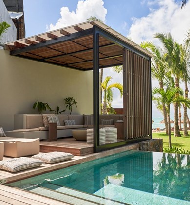 LUX<BDI>*</BDI> POOL VILLAS