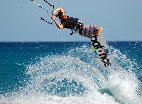 Kitesurfing