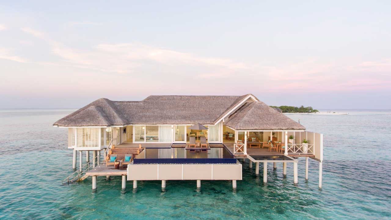 LUX* Villa